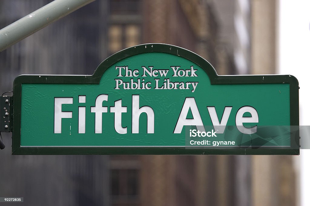 Fifth avenue の標識 - アベニューのロイヤリティフリーストックフォト