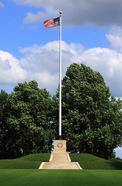 istock American Military Memorial 92273154