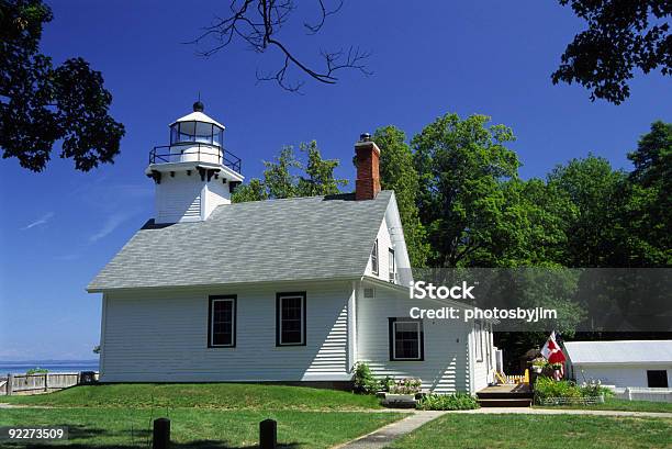 Il Faro - Fotografie stock e altre immagini di Grand Traverse Bay - Grand Traverse Bay, Faro, Ambientazione esterna