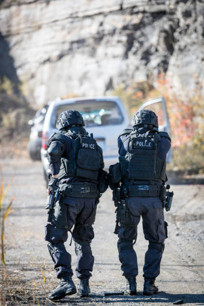 istock Swat Police Officers Shooting With Firearm 922735234