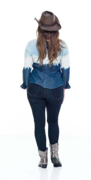 istock Lovely cowgirl 922735756