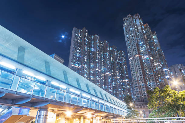 istock Modern high rise residential building 922739704