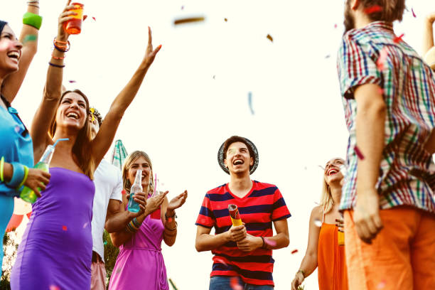 istock Let's party all day and night! 922752112