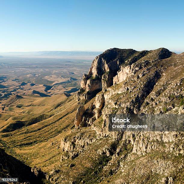 El Capitán Xxl De Las Montañas De Guadalupe Foto de stock y más banco de imágenes de Parque Nacional de las Montañas de Guadalupe - Parque Nacional de las Montañas de Guadalupe, Acantilado, Aire libre