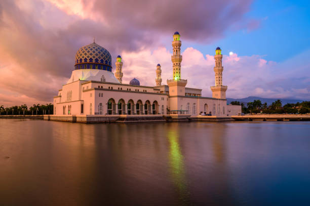 istock Kota Kinabalu City Mosque 922753918