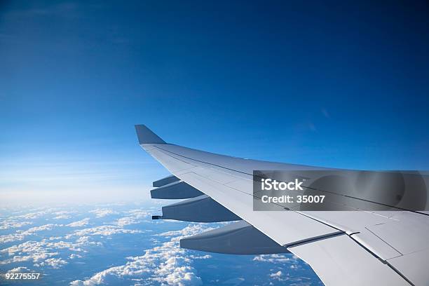 Flugzeug Flügel Stockfoto und mehr Bilder von Blau - Blau, Farbbild, Fliegen