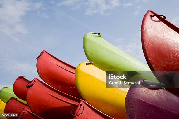 Canoa Serie - Fotografie stock e altre immagini di Allegro - Allegro, Andare in canoa, Aspettare