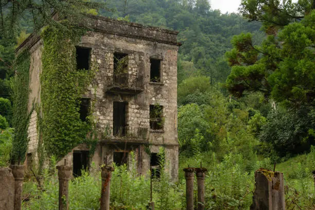 Abandoned building in Tkvarcheli, Abkhazia