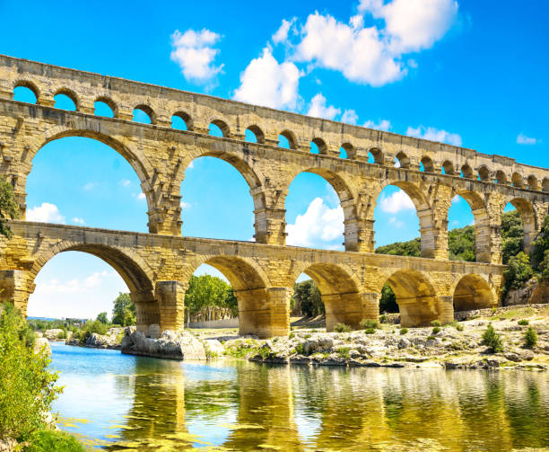 istock Pont du Gard France Nimes 922765186