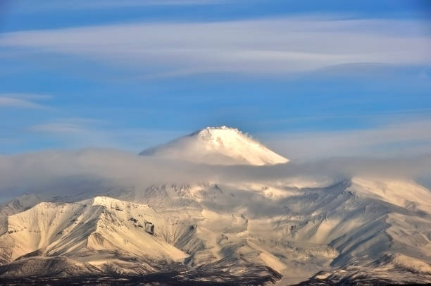istock Beautiful winter volcanic landscape 922766122