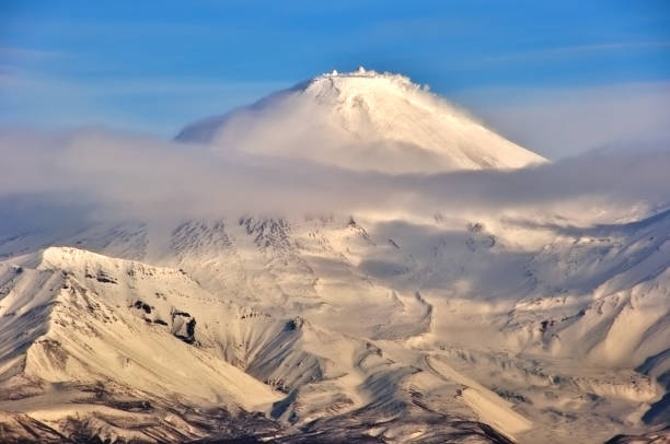 istock Beautiful winter volcanic landscape 922766138