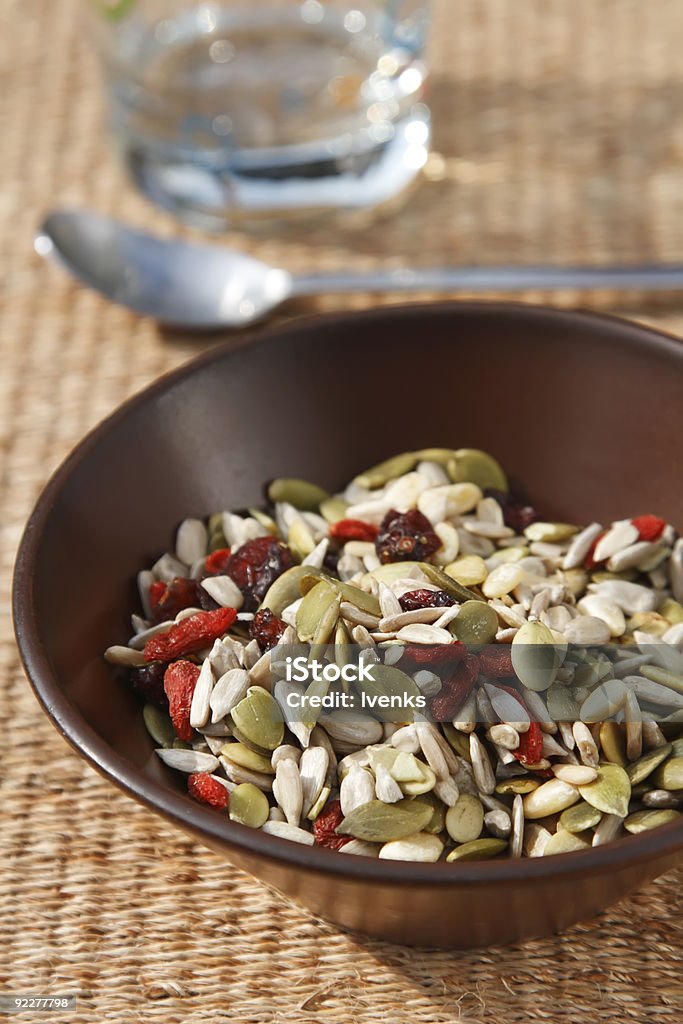 Gemischte Samen Zerealien für gesundes Frühstück oder Snacks - Lizenzfrei Ausgedörrt Stock-Foto