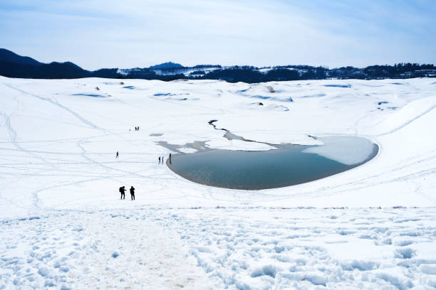 istock Tottori Sand Dunes in winter 922786140