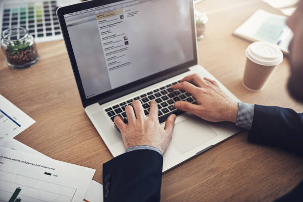 istock Keeping his deadlines right on track 922787960