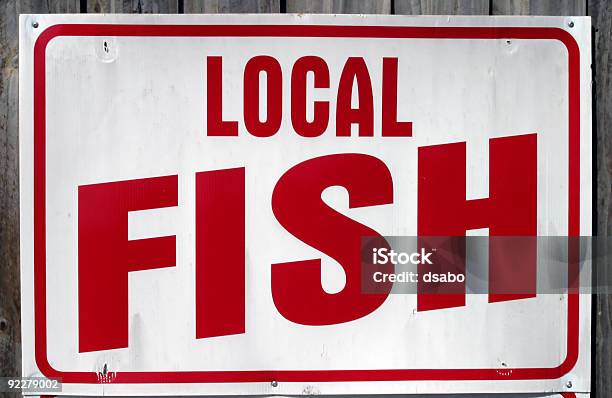 Señal De Pescado Local Foto de stock y más banco de imágenes de Aire libre - Aire libre, Alimento, Cafetería de carretera