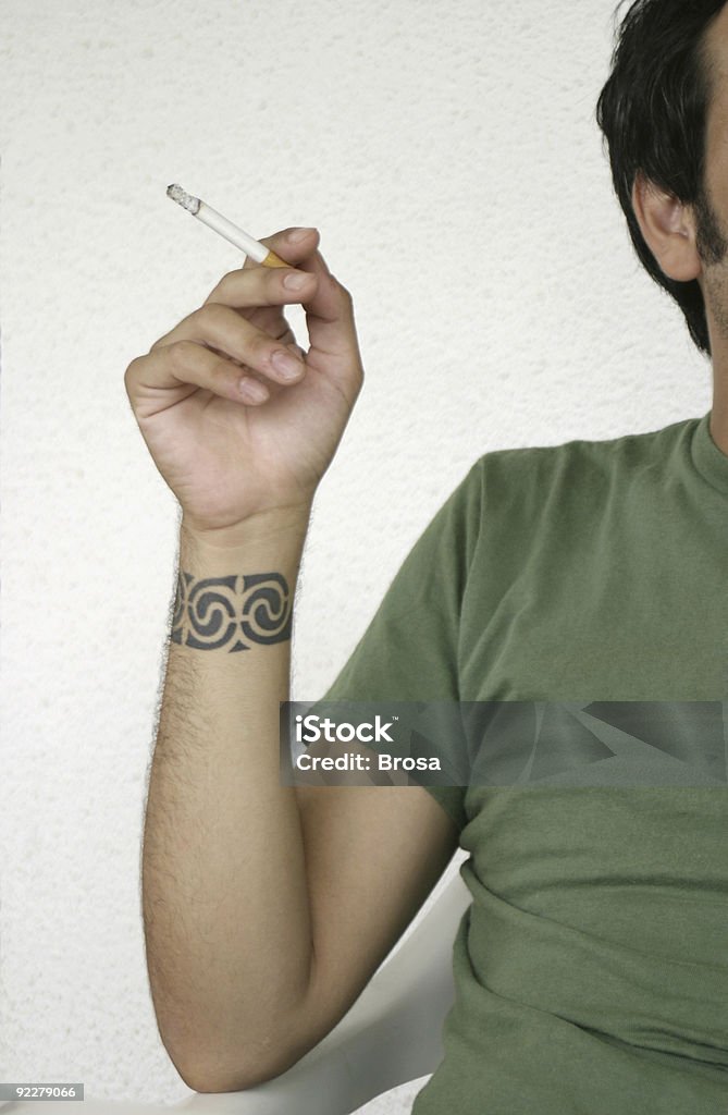 Joven para fumadores. - Foto de stock de Número 40 libre de derechos