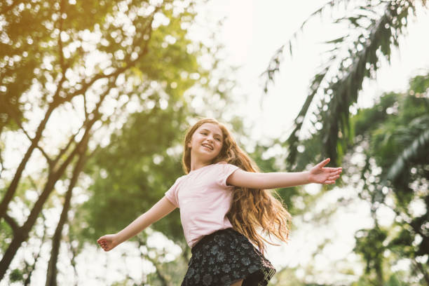 istock girl freedom happy relax 922798288