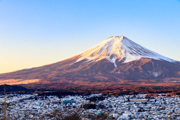istock Beautiful  mount fuji in Japan 922809726
