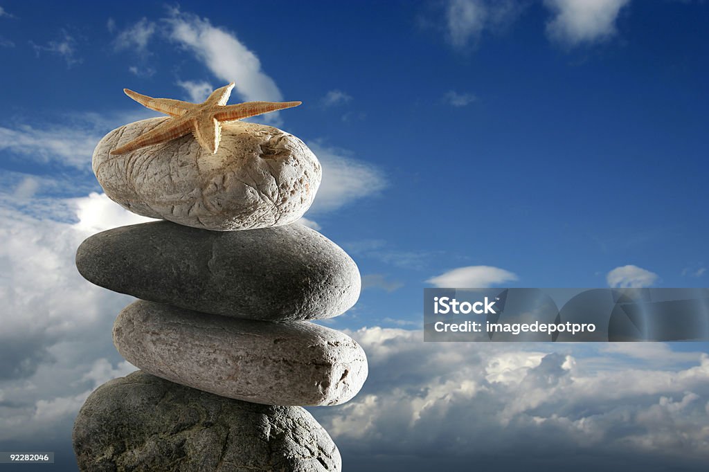 Equilíbrio pedra Estrela-do-mar - Royalty-free Alto - Descrição Física Foto de stock