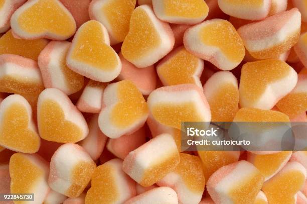 Caramelle Gommose A Forma Di Cuore - Fotografie stock e altre immagini di  Alimentazione non salutare - Alimentazione non salutare, Amore, Angelo -  iStock