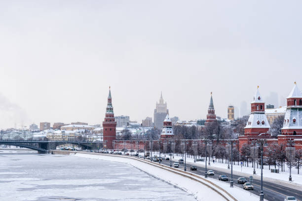 istock Moscow river, embankment, the Kremlin in winter 922854188