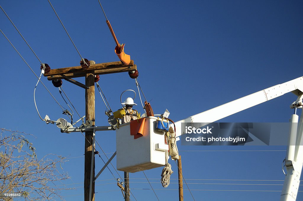 Elettrica Lineman - Foto stock royalty-free di Addetto alla manutenzione