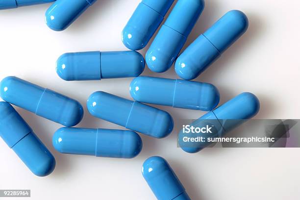 Blue Kapseln Stockfoto und mehr Bilder von Acetylsalicylsäure - Acetylsalicylsäure, Dosis, Drogenmißbrauch - Suchtmittel-Abhängigkeit