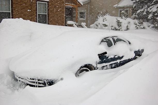 istock Car buried in snow 92286015