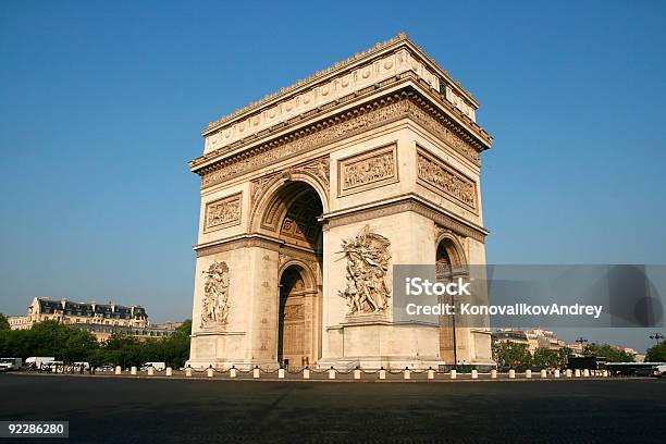 Photo libre de droit de Paris Memorial Arch banque d'images et plus d'images libres de droit de Napoléon Ier - Napoléon Ier, Sculpture - Production artistique, Arc - Élément architectural