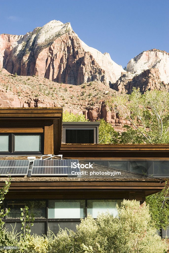 Paneles solares en el techo - Foto de stock de Utah libre de derechos