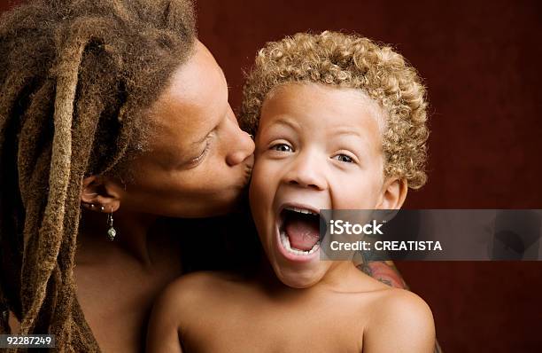 Mutter Und Sohn Stockfoto und mehr Bilder von Afrikanischer Abstammung - Afrikanischer Abstammung, Person gemischter Abstammung, Karibische Kultur