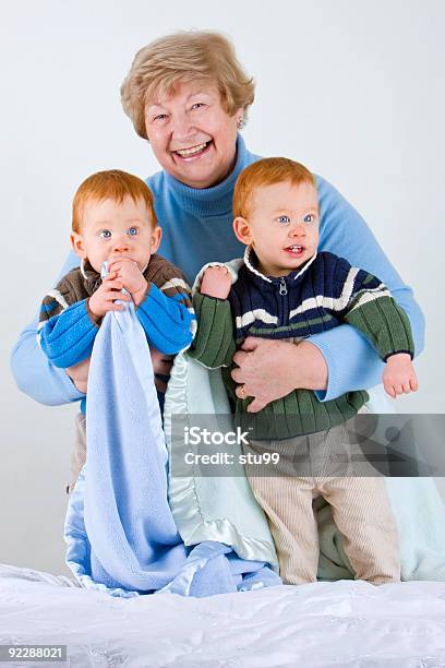 Foto de Feliz Avó e mais fotos de stock de 12-23 meses - 12-23 meses, 6-11 meses, Adulto