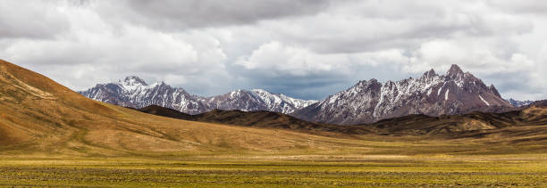 istock Nice view of Pamir in Tajikistan 922917864