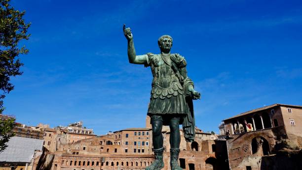 istock Roman Imperator Statue at Via del Fagutale, Rome 922922052