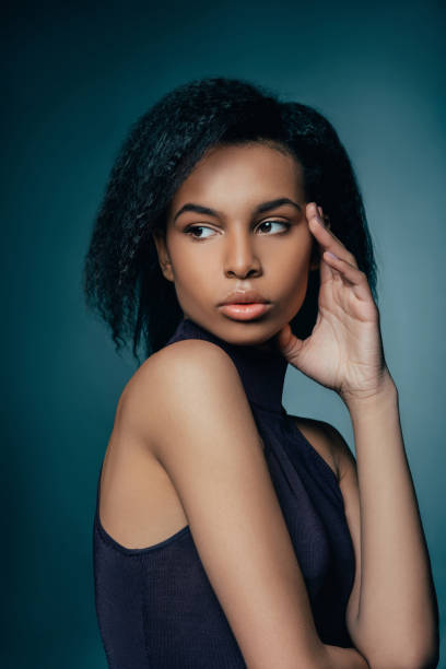 istock attractive african american girl 922938540