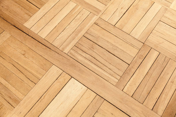 istock Oak wood parquet with geometric pattern 922968862