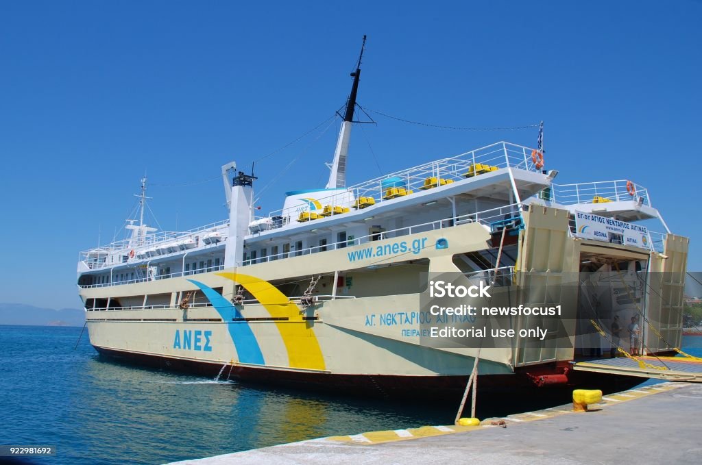Agios Nektarios Aiginas feribot, Aegina - Royalty-free Ada Stok görsel