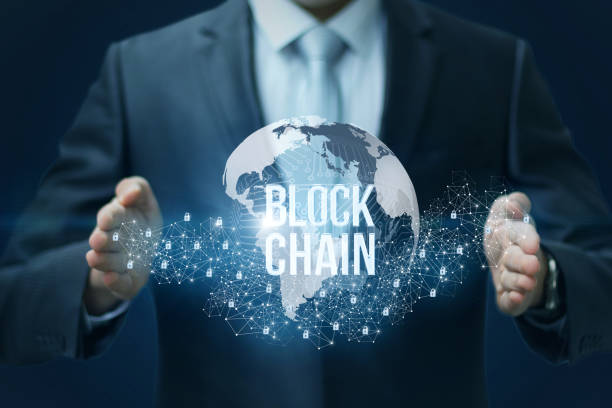 istock Businessman showing the Block chain in hands. 923000040