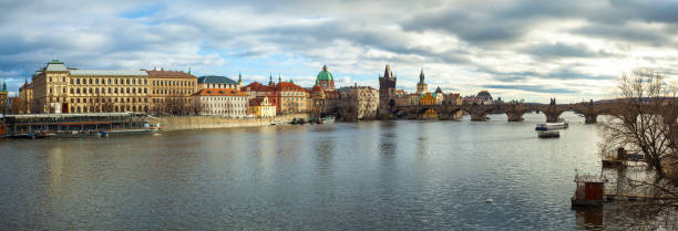 istock Vltava river and Charles bridge in Prague, Czech Republic 923063502