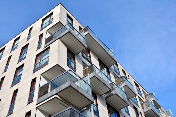istock Facade of a modern apartment building. 923082416