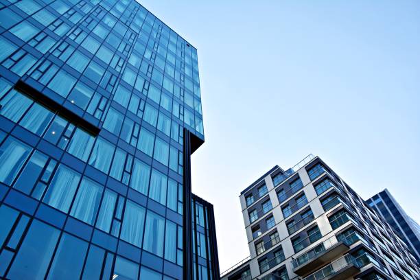 istock Modern building. Modern office building with facade of glass 923089574