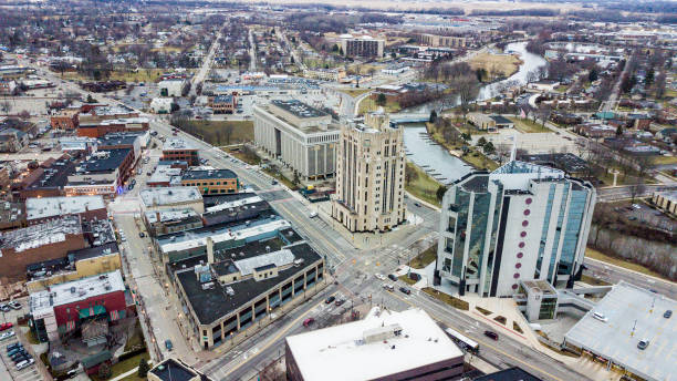 istock Downtown Mount Clemens Michigan Cityscape 923102854