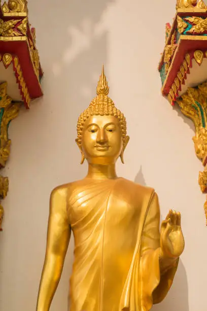 Golden buddha statue in thetemple.