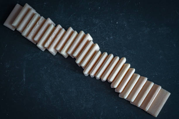 istock Gum in a straight line 923152250