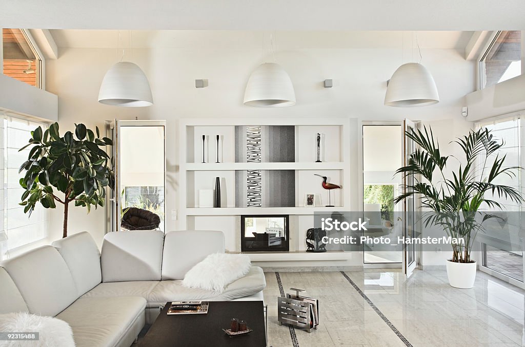 Snow-Weiß Wohnzimmer Interieur im modernen Stil - Lizenzfrei Wohnzimmer Stock-Foto