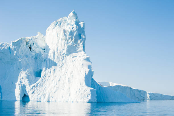 istock Big icebergs in Greenland 923181528