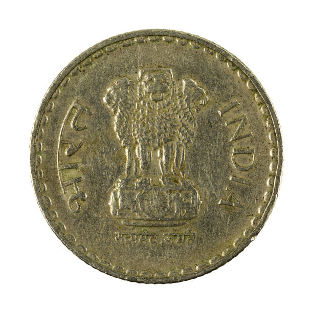 istock 5 indian rupee coin (2000) reverse isolated on white background 923218272