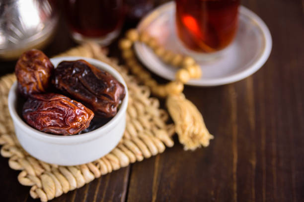 istock Date friuts and tea for iftar 923233506