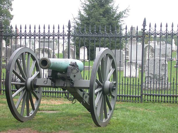 istock Pennsylvania - Cannon in Gettysburg 92323493