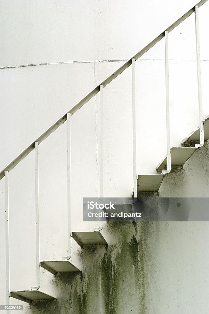 Старый металлический лестнице 1 - Стоковые фото Архитектура роялти-фри